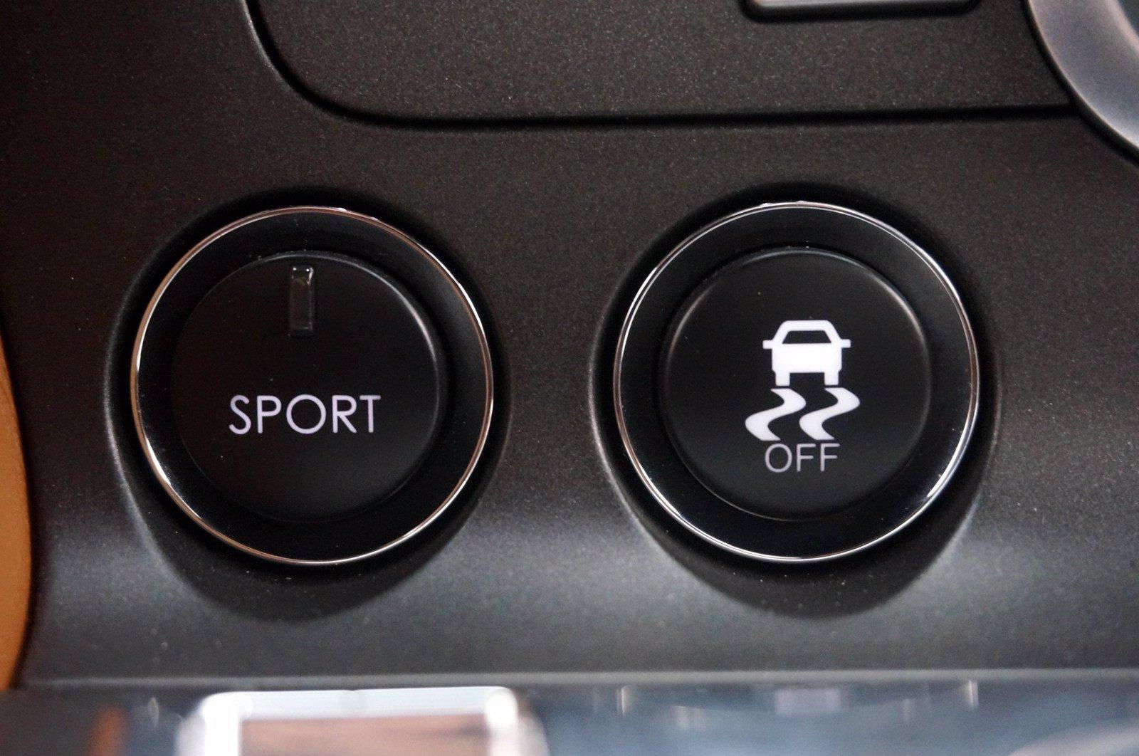Used 2011 Aston Martin V12 Vantage | St. Petersburg, FL