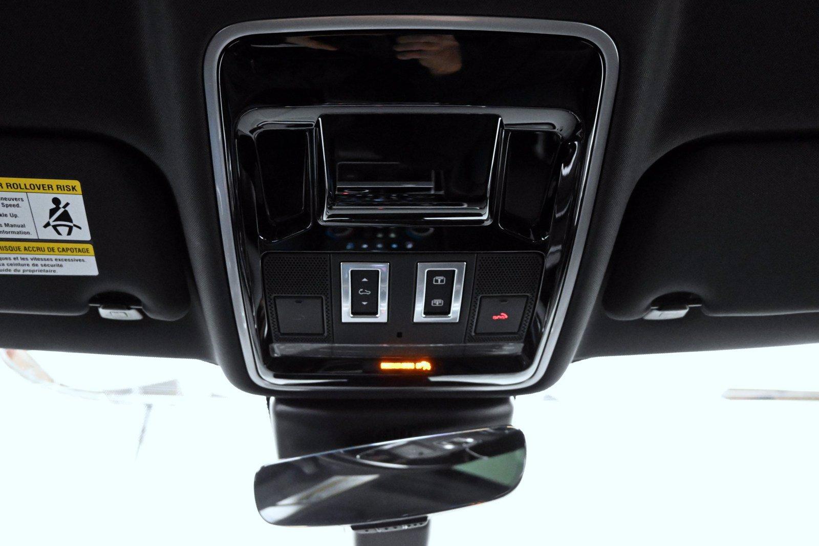 Used 2018 Land Rover Range Rover Velar R-Dynamic SE | St. Petersburg, FL