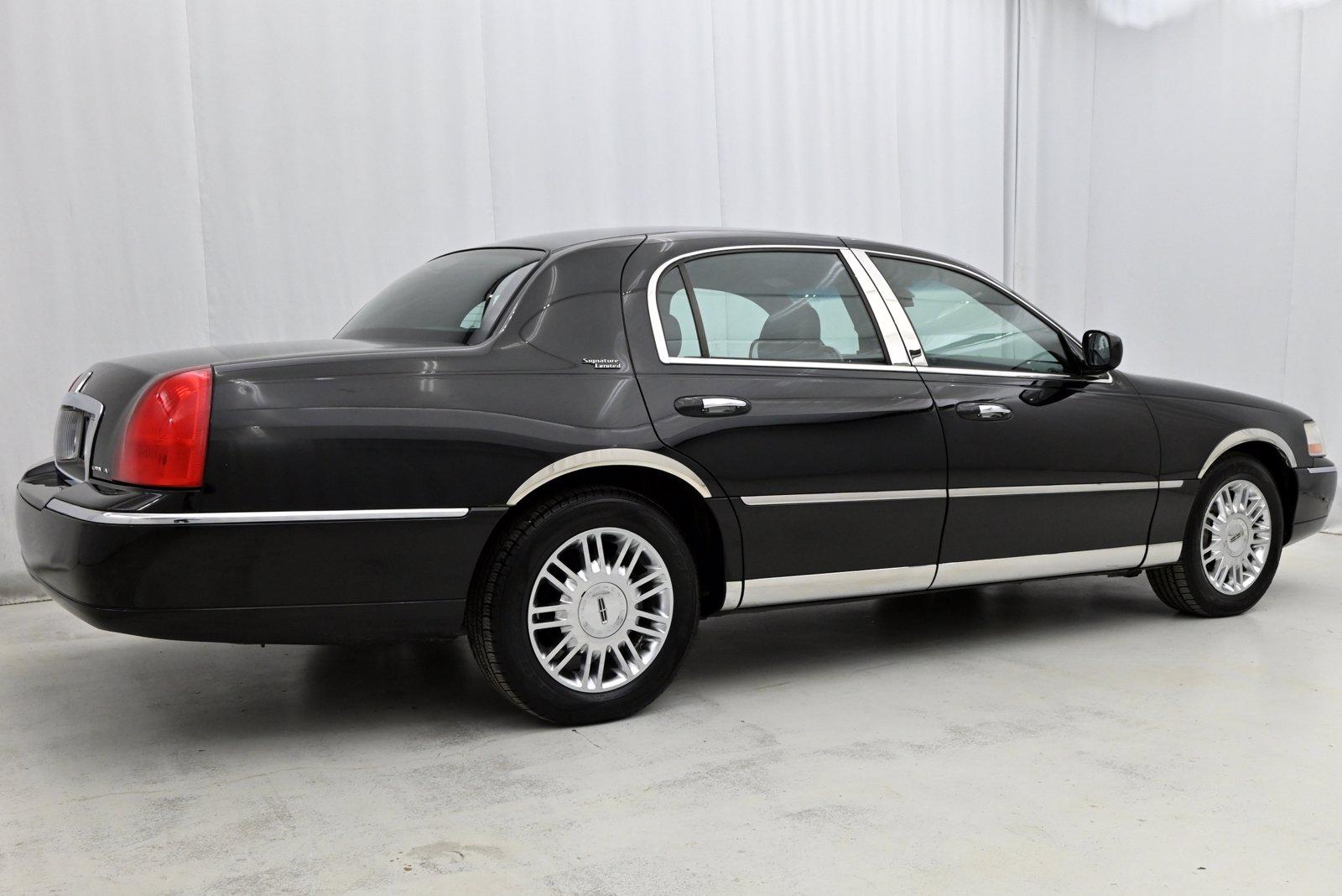 Used 2008 Lincoln Town Car Limited | St. Petersburg, FL