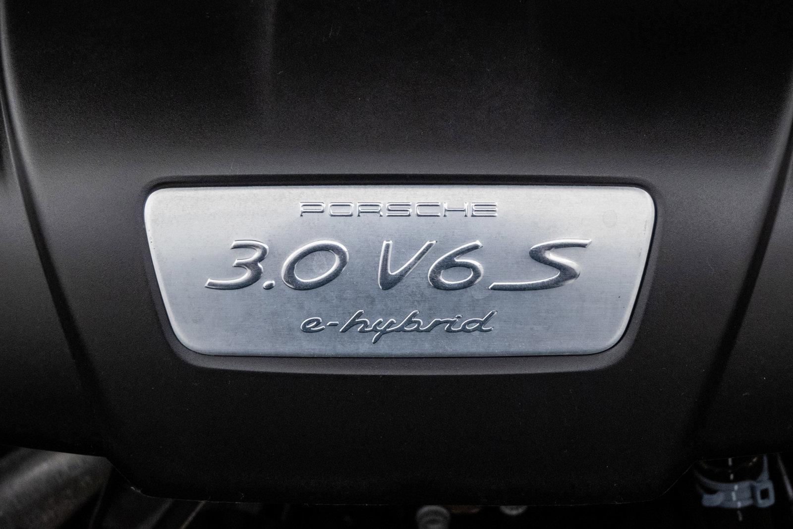 Used 2018 Porsche Cayenne S Platinum Edition E-Hybrid | St. Petersburg, FL
