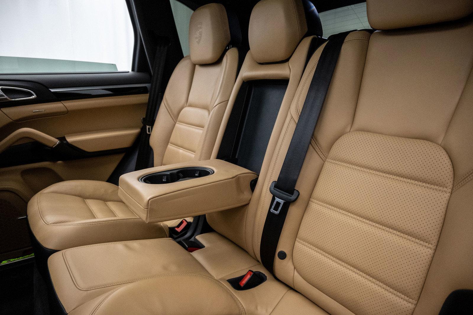 Used 2018 Porsche Cayenne S Platinum Edition E-Hybrid | St. Petersburg, FL