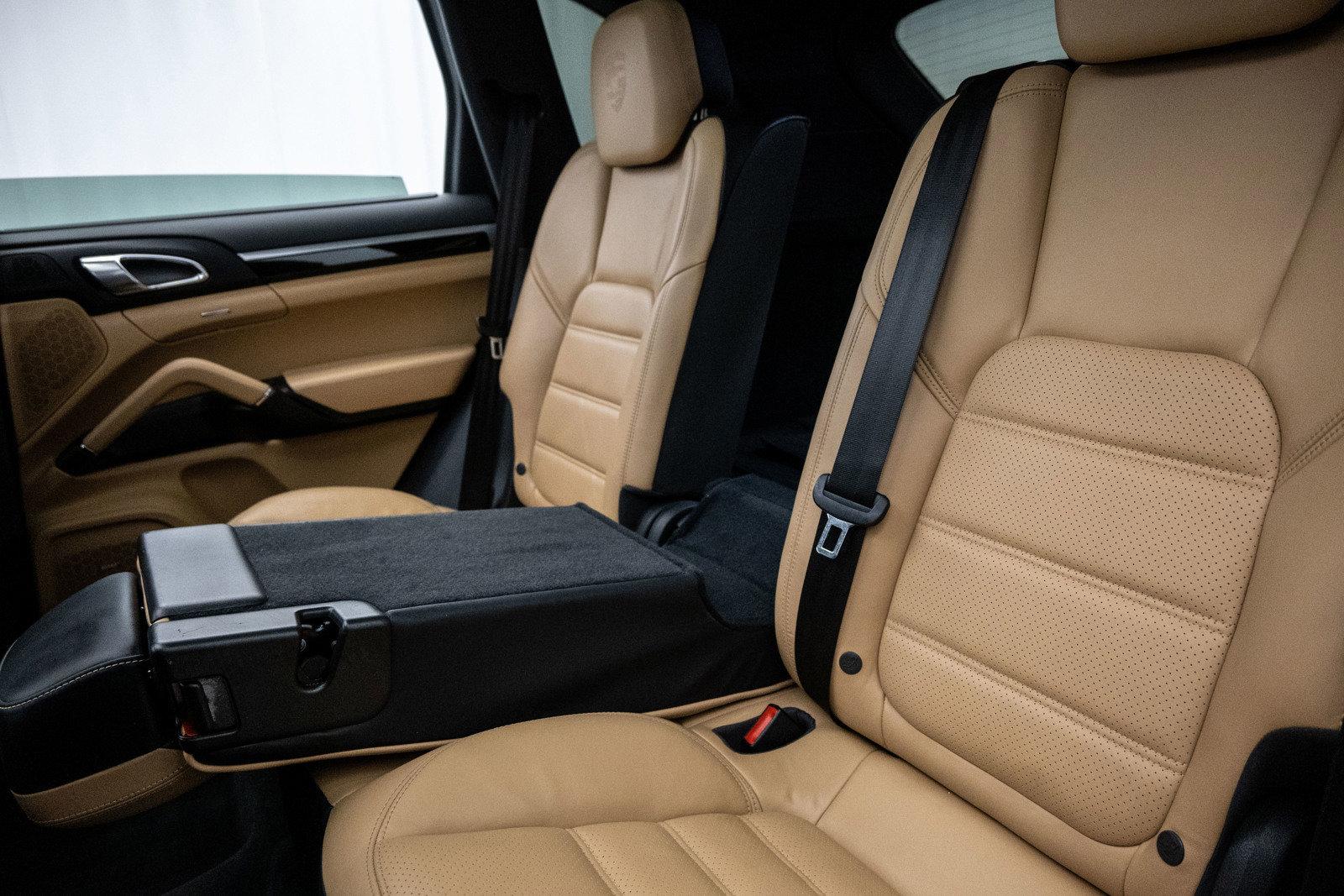 Used 2018 Porsche Cayenne S Platinum Edition E-Hybrid | St. Petersburg, FL