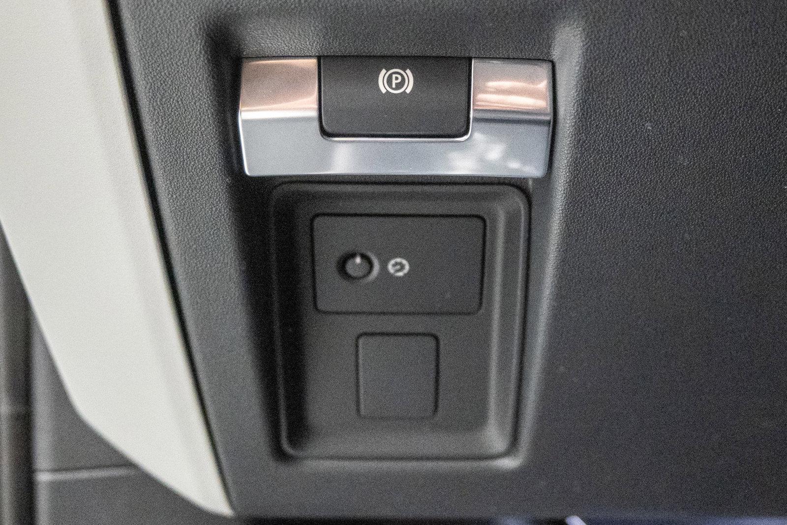 Used 2022 Land Rover Defender SE | St. Petersburg, FL