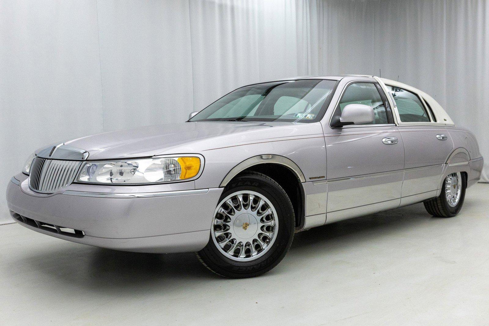 Used 1999 Lincoln Town Car Cartier For Sale (19,950